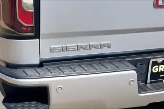 GMC Sierra 1500 2018 4x4 Denali 4dr Crew Cab 5.8 ft. SB