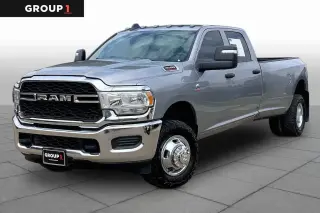 Ram 3500 2023 4x4 Tradesman 4dr Crew Cab 8 ft. LB DRW Pickup