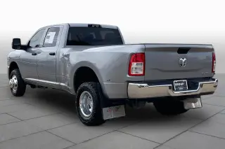 Ram 3500 2023 4x4 Tradesman 4dr Crew Cab 8 ft. LB DRW Pickup
