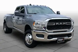 Ram 3500 2023 4x4 Tradesman 4dr Crew Cab 8 ft. LB DRW Pickup