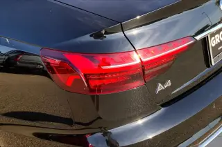 Audi A4 2023 AWD quattro Premium 40 TFSI 4dr Sedan