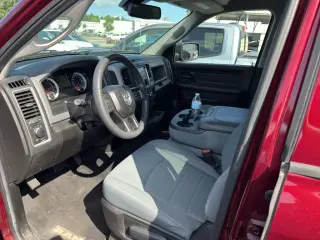 Ram 1500 Classic 2019 4x2 Tradesman 4dr Quad Cab 6.3 ft. SB Pickup