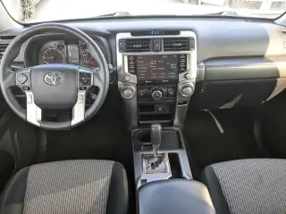 Toyota 4Runner 2024 4x2 SR5 4dr SUV