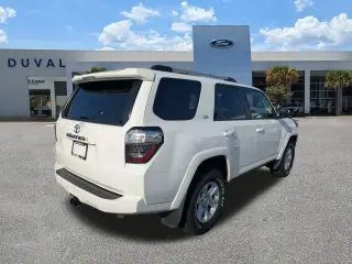 Toyota 4Runner 2024 4x2 SR5 4dr SUV