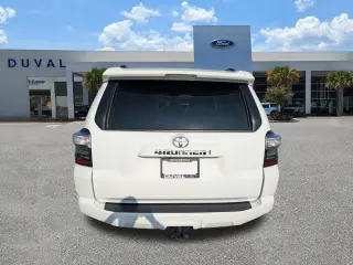 Toyota 4Runner 2024 4x2 SR5 4dr SUV