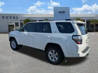 Toyota 4Runner 2024 4x2 SR5 4dr SUV