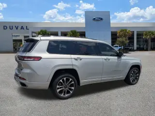 Jeep Grand Cherokee L 2022 4x2 Overland 4dr SUV