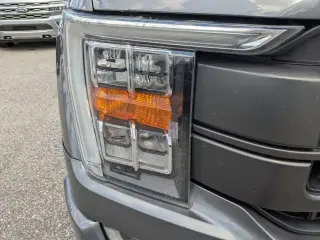 Ford F-150 2022 4x4 Limited 4dr SuperCrew 5.5 ft. SB