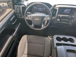 Chevrolet Silverado 2500HD 2015 4x4 LT 4dr Crew Cab SB
