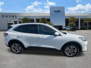 Ford Escape 2022 SEL 4dr SUV