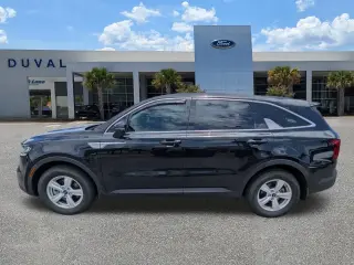 Kia Sorento 2023 LX 4dr SUV
