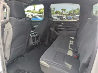 Ram 1500 2021 4x2 Big Horn 4dr Crew Cab 5.6 ft. SB Pickup