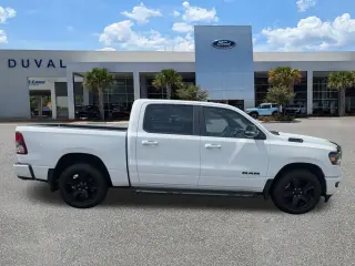 Ram 1500 2021 4x2 Big Horn 4dr Crew Cab 5.6 ft. SB Pickup