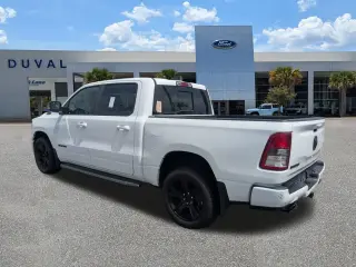 Ram 1500 2021 4x2 Big Horn 4dr Crew Cab 5.6 ft. SB Pickup