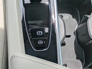 Volvo XC60 2022 B5 Momentum 4dr SUV
