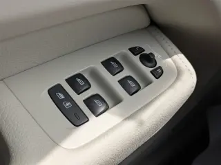 Volvo XC60 2022 B5 Momentum 4dr SUV