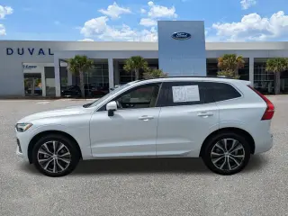 Volvo XC60 2022 B5 Momentum 4dr SUV