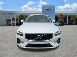 Volvo XC60 2022 B5 Momentum 4dr SUV