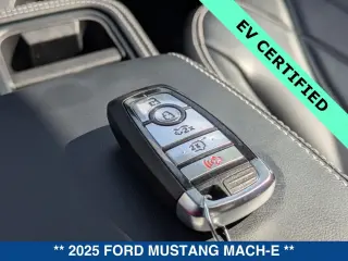 Ford Mustang Mach-E 2025 AWD Select 4dr SUV