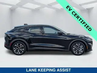 Ford Mustang Mach-E 2025 Select 4dr SUV