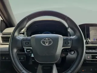 Toyota Camry 2025 SE 4dr Sedan