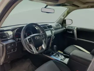 Toyota 4Runner 2017 4x2 SR5 4dr SUV