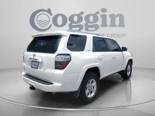 Toyota 4Runner 2017 4x2 SR5 4dr SUV