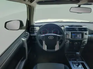 Toyota 4Runner 2017 4x2 SR5 4dr SUV