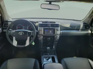 Toyota 4Runner 2017 4x2 SR5 4dr SUV