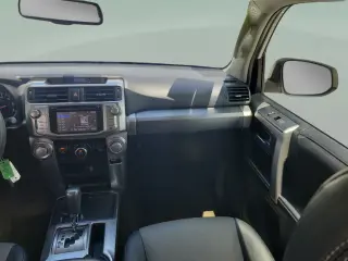 Toyota 4Runner 2017 4x2 SR5 4dr SUV
