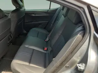 Toyota Camry 2025 SE 4dr Sedan