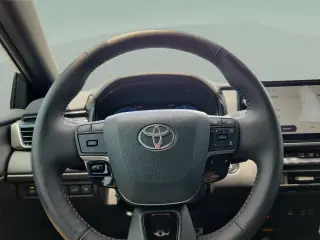 Toyota Camry 2025 SE 4dr Sedan
