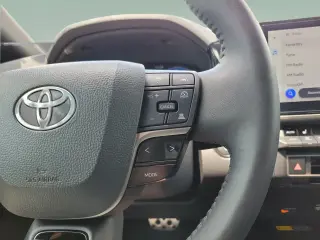 Toyota Camry 2025 SE 4dr Sedan