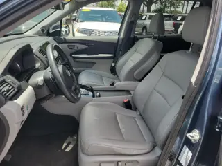 Honda Pilot 2020 AWD Touring 4dr SUV w/Rear Captain's Chairs