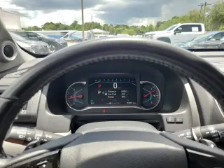 Honda Pilot 2020 AWD Touring 4dr SUV w/Rear Captain's Chairs