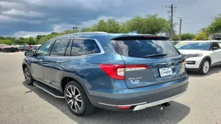 Honda Pilot 2020 AWD Touring 4dr SUV w/Rear Captain's Chairs