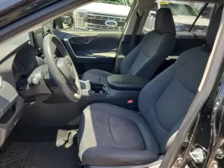 Toyota RAV4 2019 LE 4dr SUV