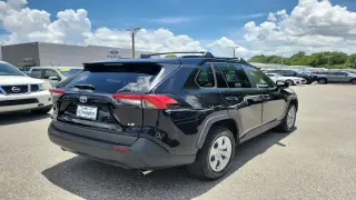 Toyota RAV4 2019 LE 4dr SUV