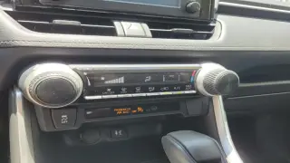 Toyota RAV4 2019 LE 4dr SUV
