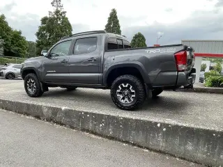Toyota Tacoma 2016 4x4 SR V6 4dr Double Cab 5.0 ft SB