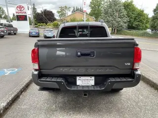 Toyota Tacoma 2016 4x4 SR V6 4dr Double Cab 5.0 ft SB