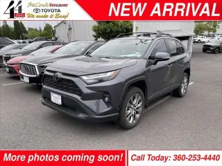 Toyota RAV4 2025 AWD XLE Premium 4dr SUV