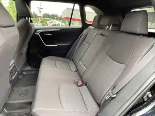 Toyota RAV4 Hybrid 2025 AWD SE 4dr SUV