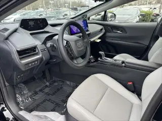 Toyota Prius 2024 AWD Limited 4dr Hatchback