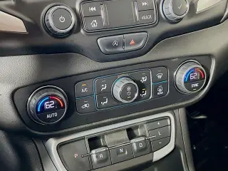 GMC Terrain 2022 AWD SLT 4dr SUV