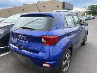 Hyundai VENUE 2023 Limited 4dr Crossover