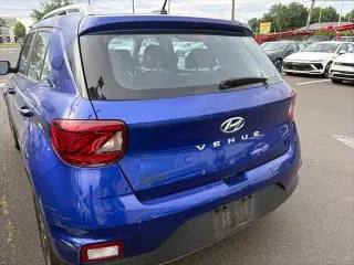 Hyundai VENUE 2023 Limited 4dr Crossover