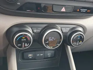 Hyundai VENUE 2023 SEL 4dr Crossover