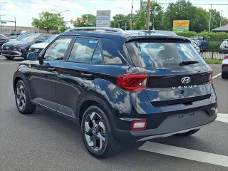 Hyundai VENUE 2023 SEL 4dr Crossover