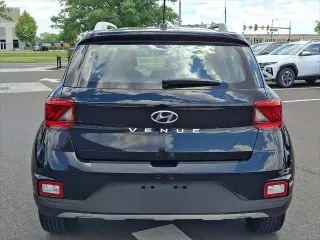 Hyundai VENUE 2023 SEL 4dr Crossover